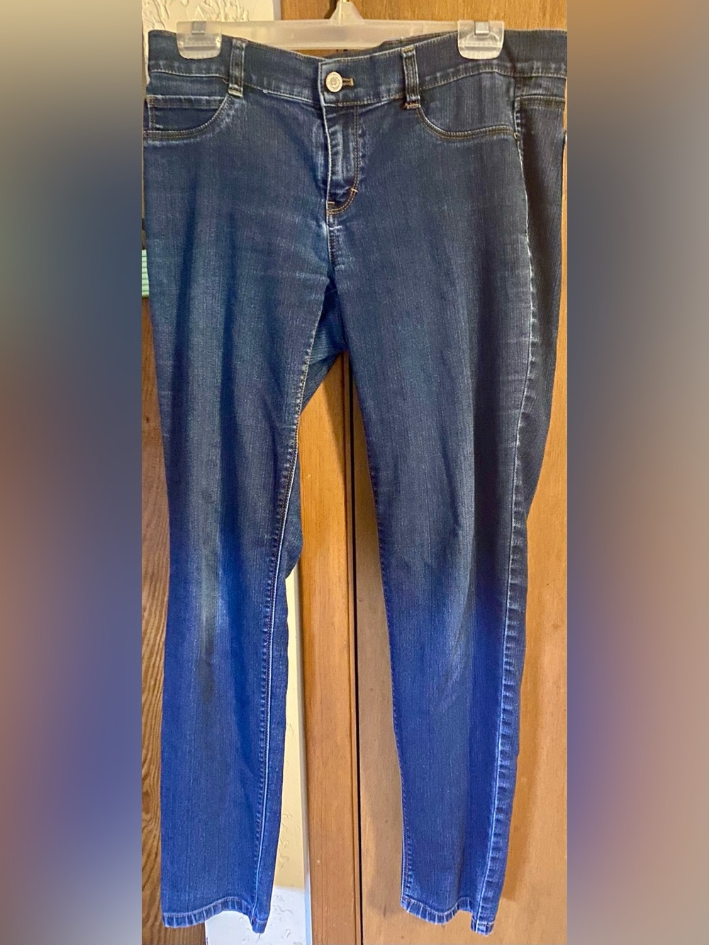 White House Black Market Sz: M skinny jeans classic five-pocket construction